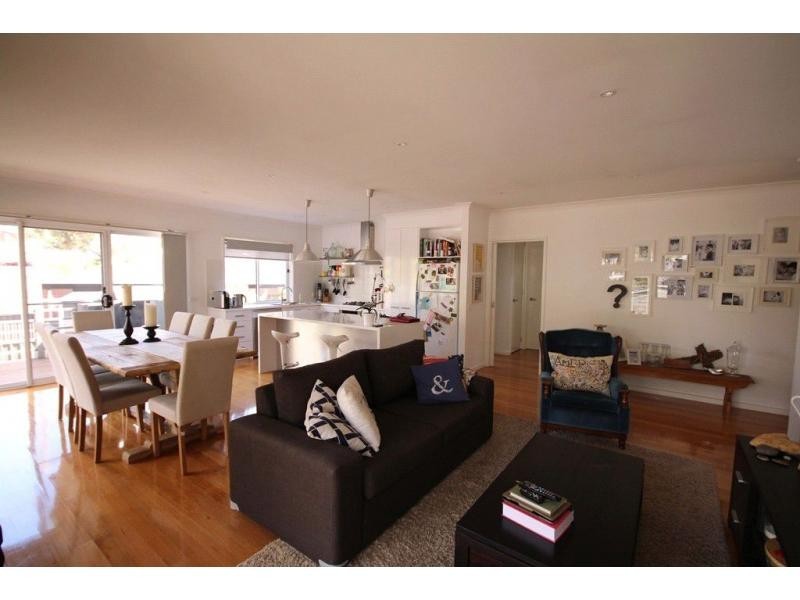 Villa 4/10 Gordon Street, Spring Gully VIC 3550