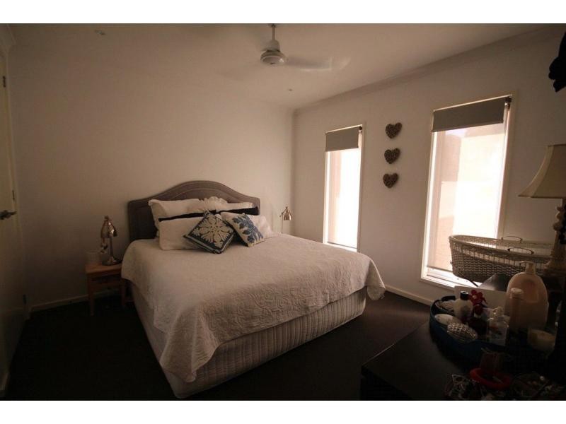 Villa 4/10 Gordon Street, Spring Gully VIC 3550