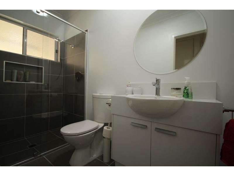 Villa 4/10 Gordon Street, Spring Gully VIC 3550