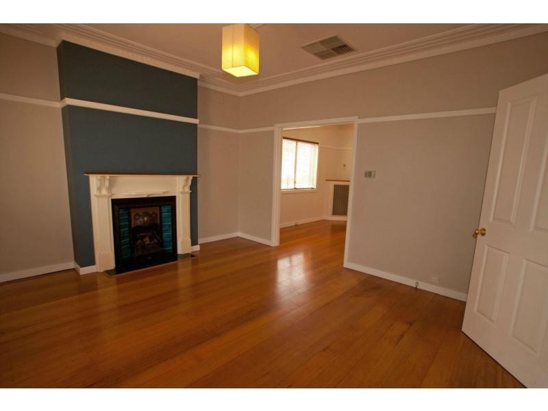 3 Malcolm Street, Quarry Hill VIC 3550