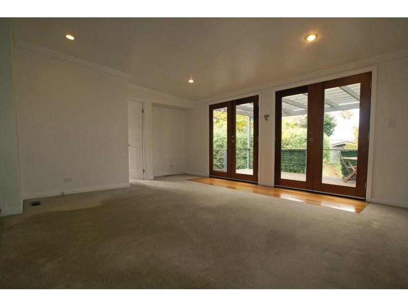 3 Malcolm Street, Quarry Hill VIC 3550