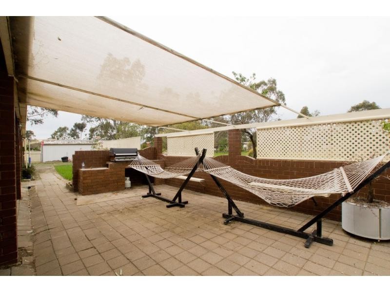 275 Mackenzie Street West, Kangaroo Flat VIC 3555