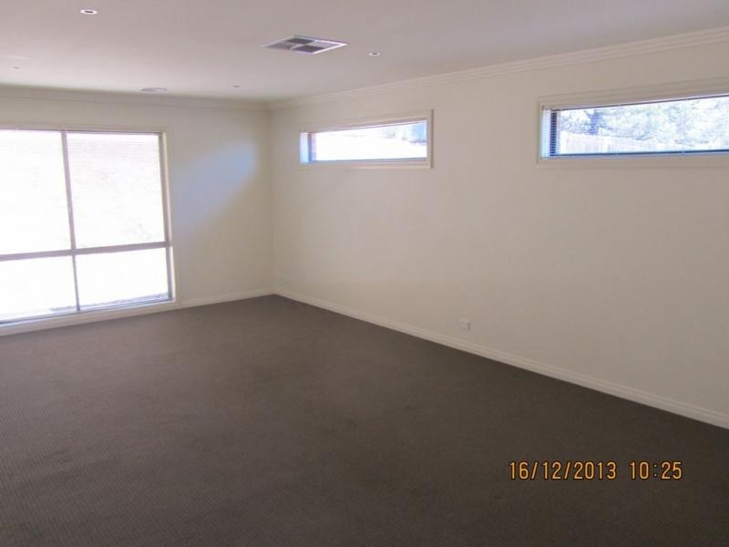 5B Vincent Drive, Kennington VIC 3550