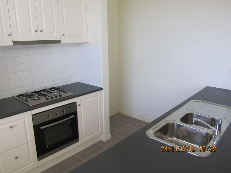 11A Ewing Avenue, Flora Hill VIC 3550