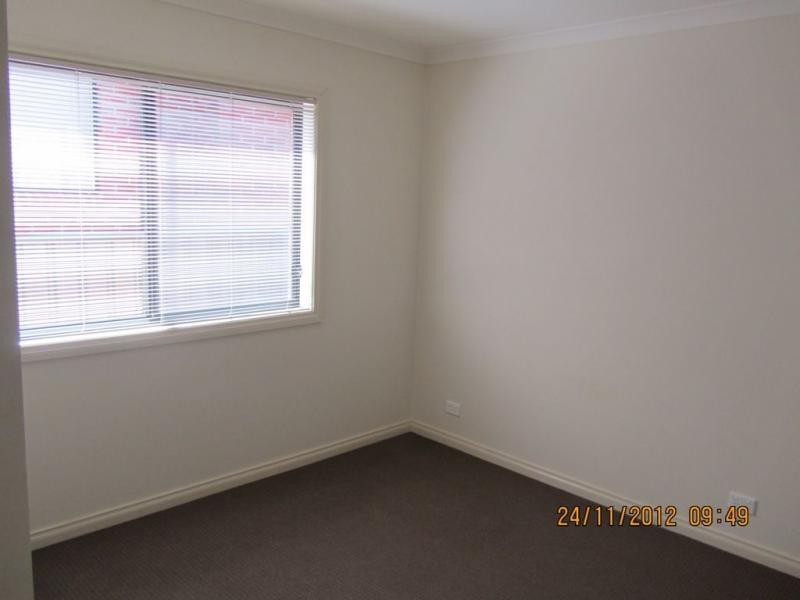 11A Ewing Avenue, Flora Hill VIC 3550