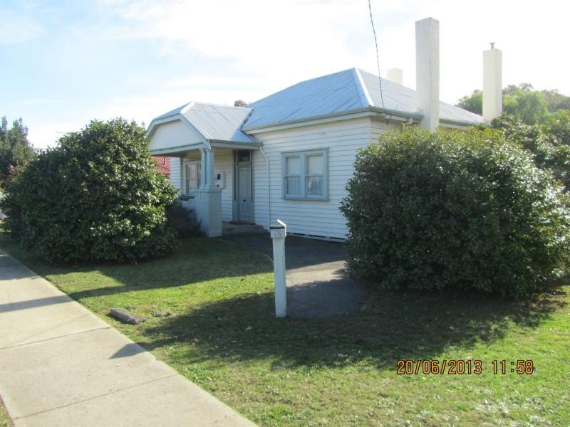 13 Station Street, Kangaroo Flat VIC 3555