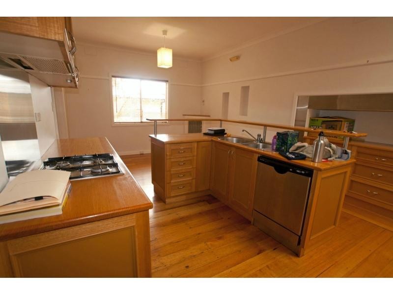 3 Malcolm Street, Quarry Hill VIC 3550