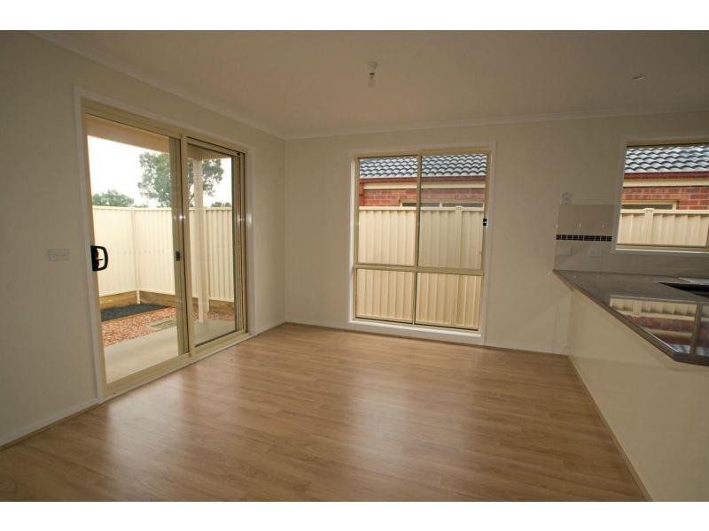 Unit 9/10 Druid. Street, Golden Square VIC 3555