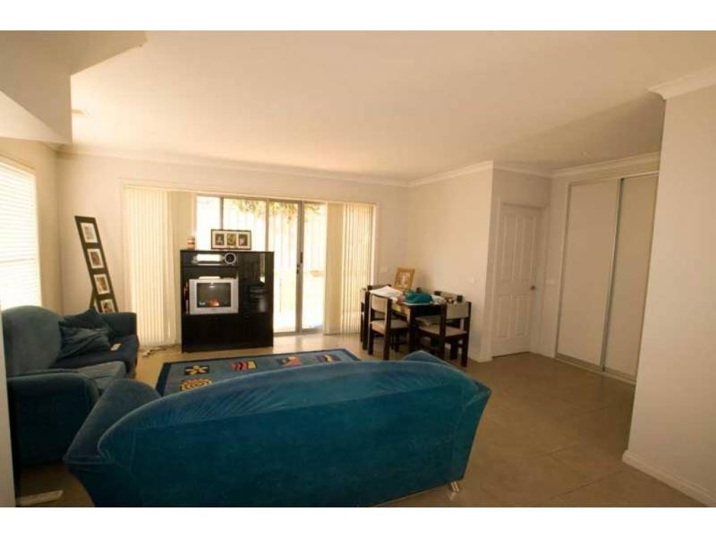 2/16 Skene. Street, Kennington VIC 3550