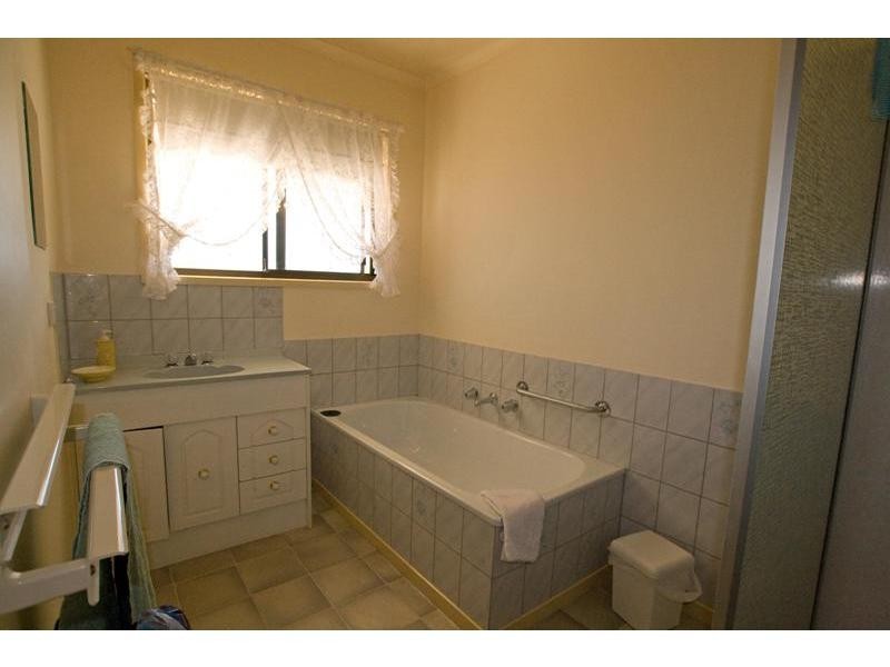 1 Red Tank. Road, Strathfieldsaye VIC 3551