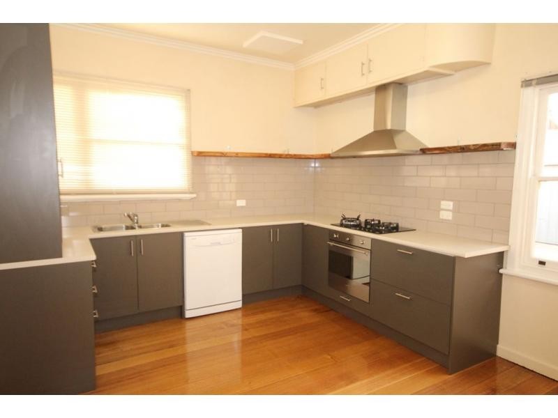 3 Burrell Street, Flora Hill VIC 3550