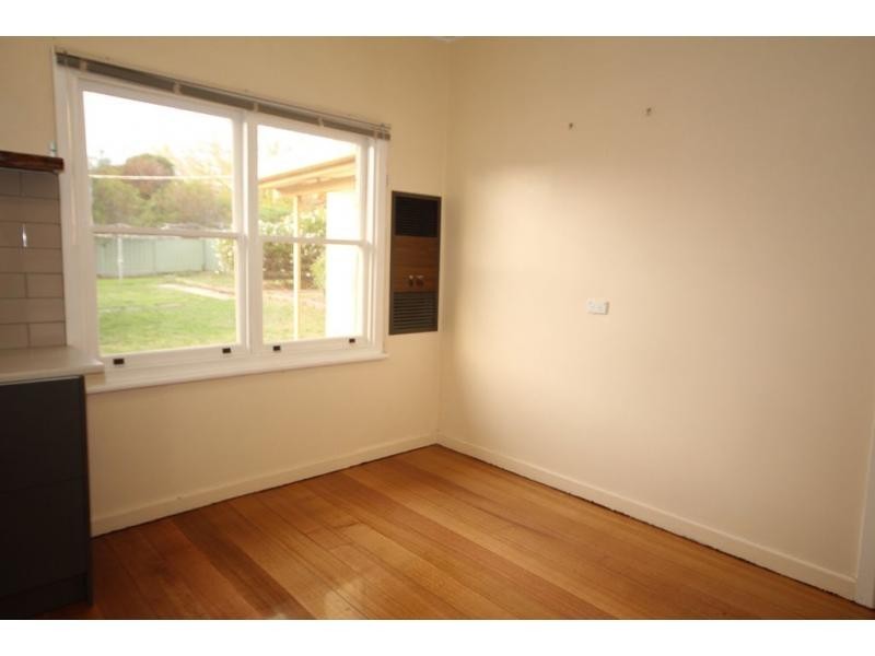 3 Burrell Street, Flora Hill VIC 3550