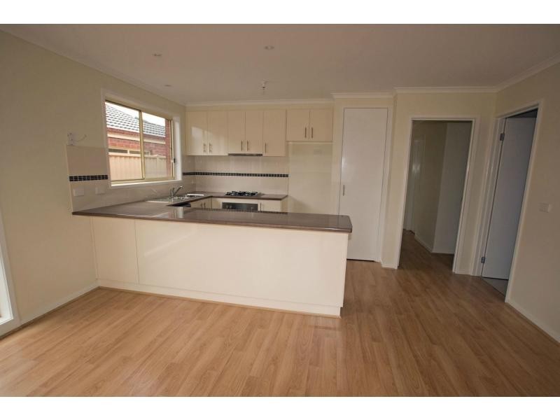 Unit 9/10 Druid Street, Golden Square VIC 3555