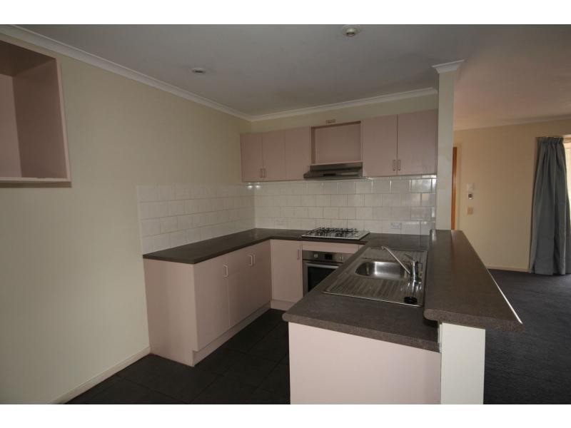 24 Sherwood Drive, Flora Hill VIC 3550