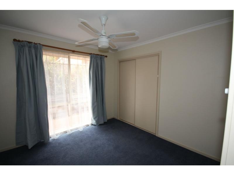 24 Sherwood Drive, Flora Hill VIC 3550