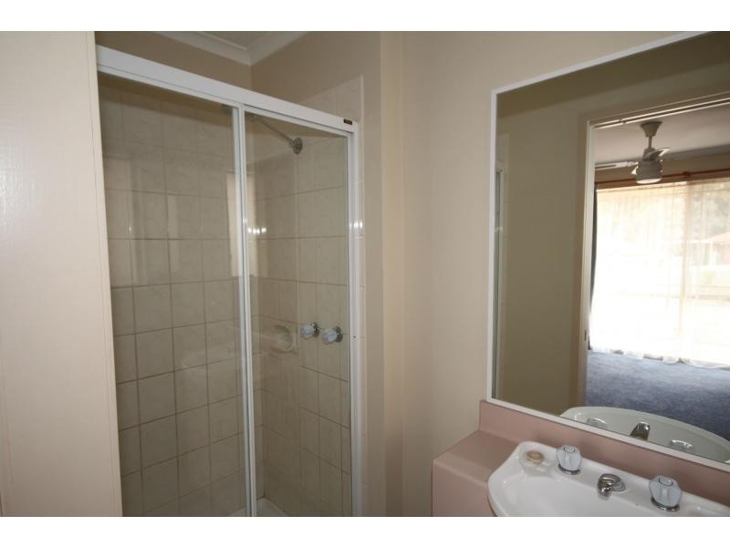 24 Sherwood Drive, Flora Hill VIC 3550