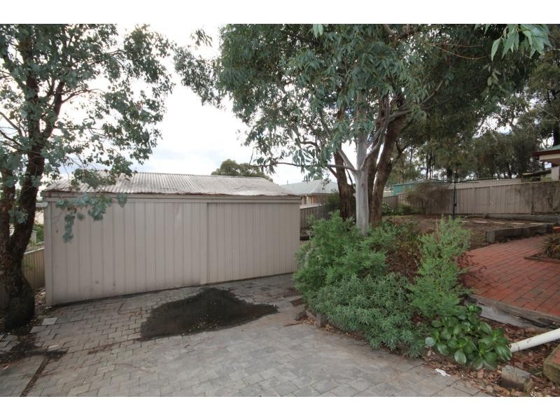 24 Sherwood Drive, Flora Hill VIC 3550