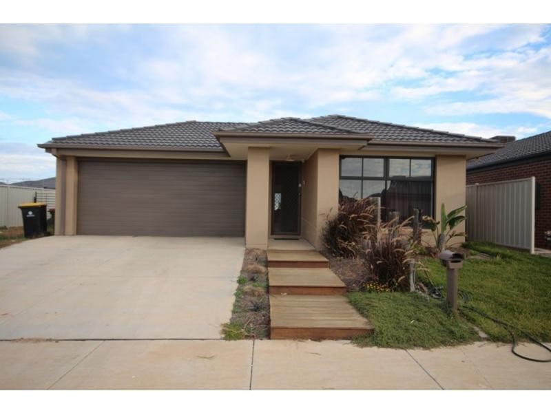 17 Blay Street, Epsom VIC 3551