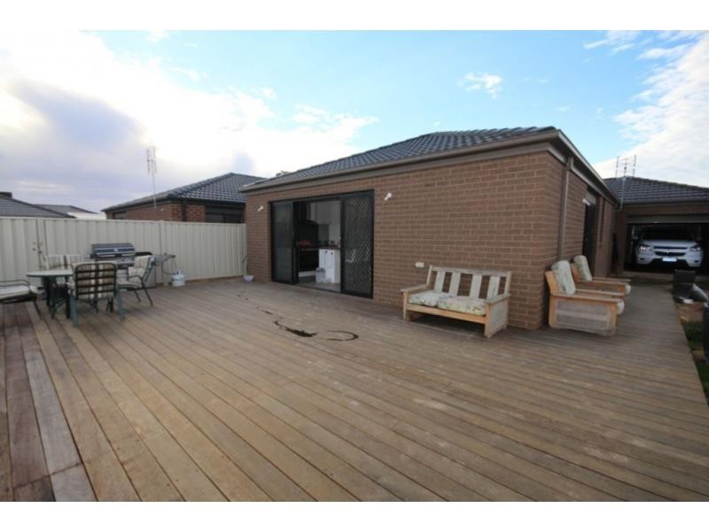 17 Blay Street, Epsom VIC 3551