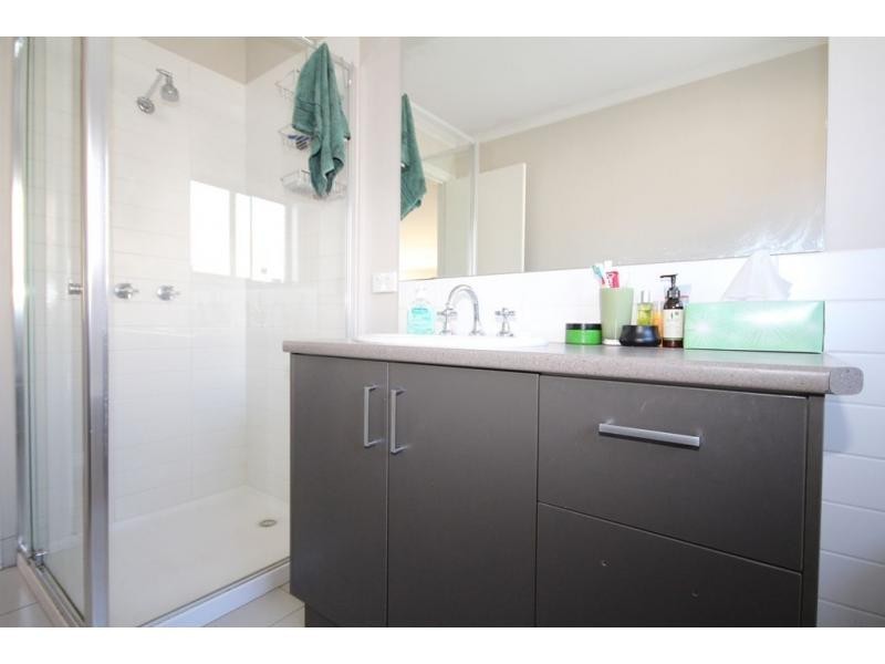 1a Locliff Avenue, Strathdale VIC 3550