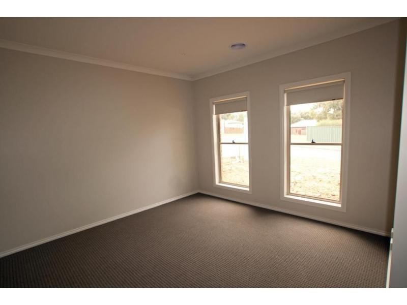29 Elwood Street, Golden Square VIC 3555