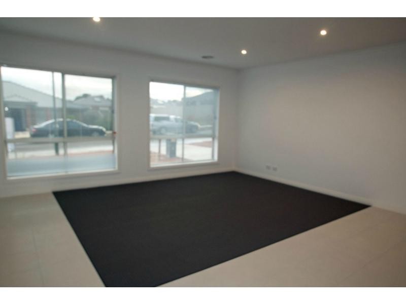 18 Victoria Street, Kangaroo Flat VIC 3555