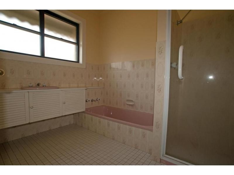 49 Emmett Street, Golden Square VIC 3555