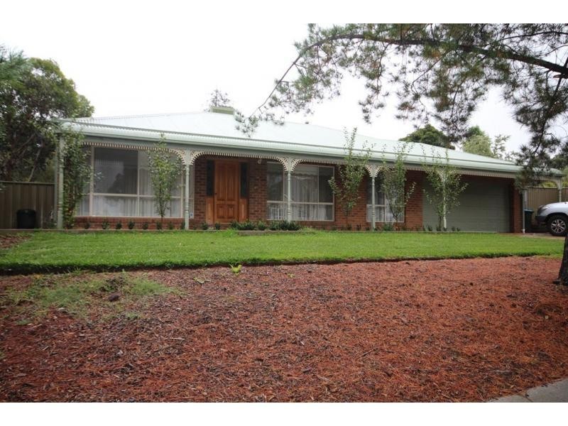 3 Whittington Court, Strathdale VIC 3550