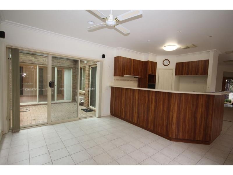 3 Whittington Court, Strathdale VIC 3550