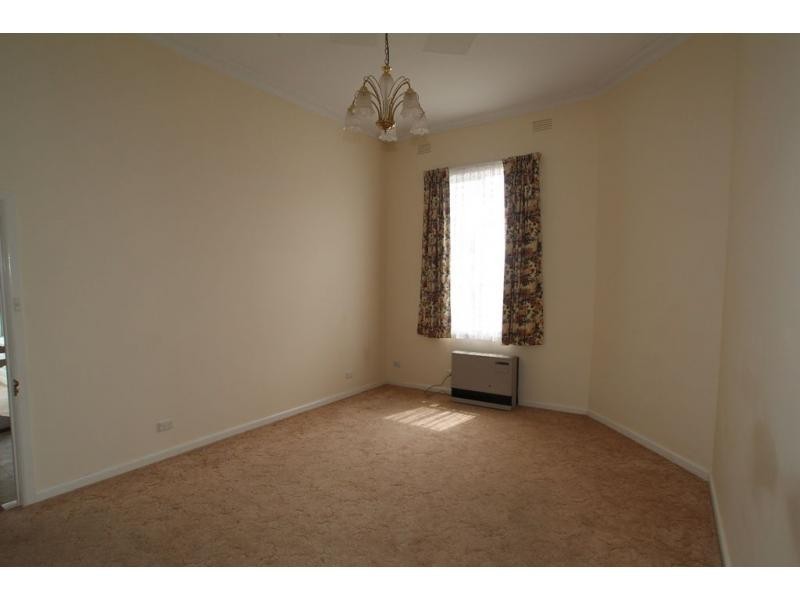 19 Nelson Street, California Gully VIC 3556