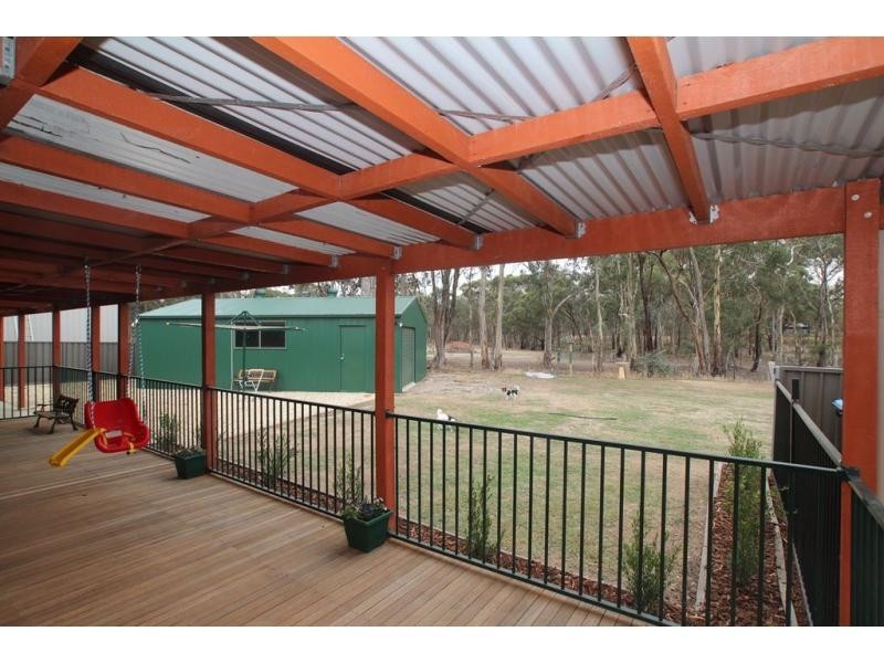 27 Gallway Drive, Eaglehawk VIC 3556