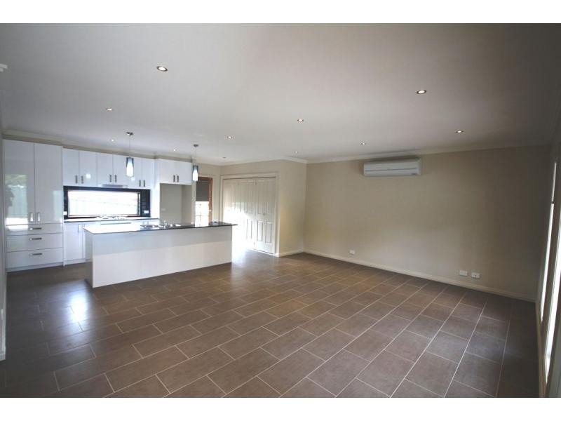 Unit 2/17 Spring Gully Road, Spring Gully VIC 3550