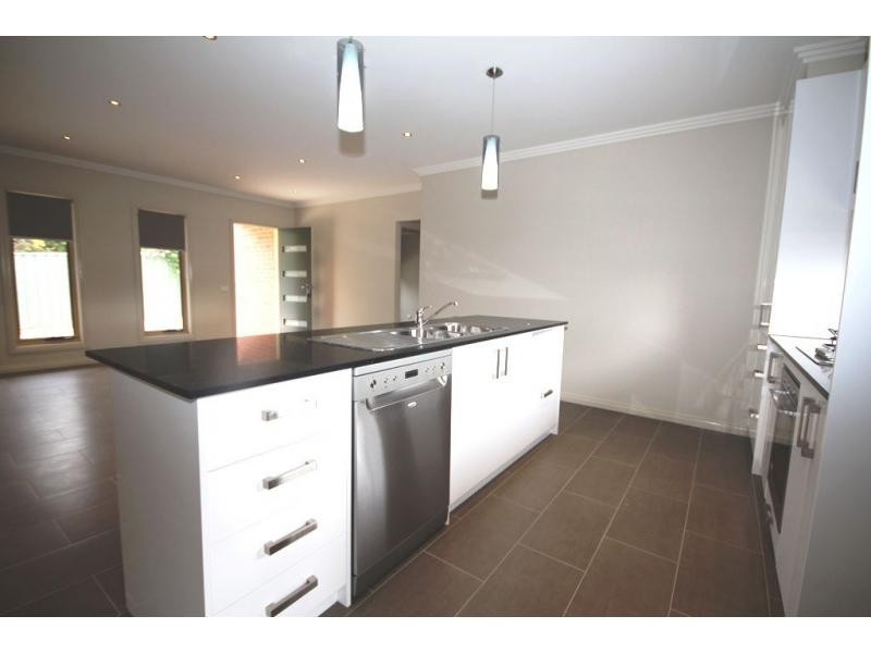 Unit 2/17 Spring Gully Road, Spring Gully VIC 3550