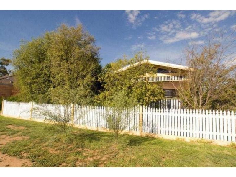 1 Laxdale Court, Kangaroo Flat VIC 3555