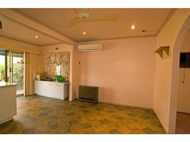 1 Laxdale Court, Kangaroo Flat VIC 3555