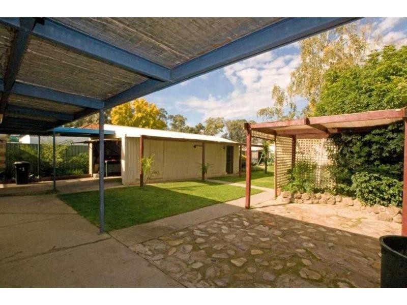 1 Laxdale Court, Kangaroo Flat VIC 3555