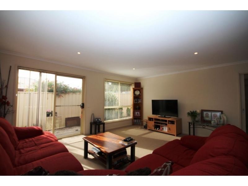 4A Theodore Street, Flora Hill VIC 3550