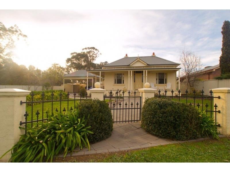 2 Penzance Avenue, Golden Square VIC 3555