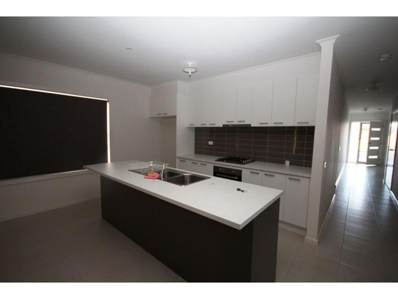 16 National Parade, Eaglehawk VIC 3556
