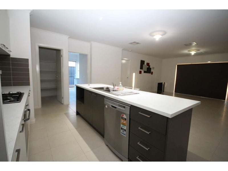 16 National Parade, Eaglehawk VIC 3556