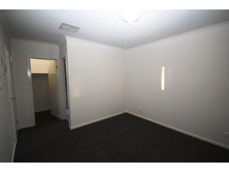 16 National Parade, Eaglehawk VIC 3556