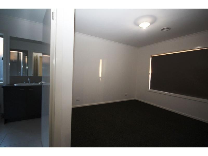 16 National Parade, Eaglehawk VIC 3556