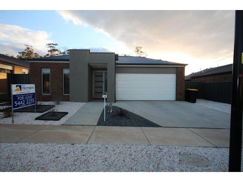 16 National Parade, Eaglehawk VIC 3556