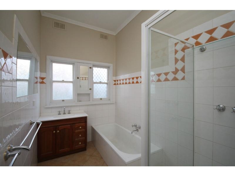 1/17 Spring Gully Road, Spring Gully VIC 3550