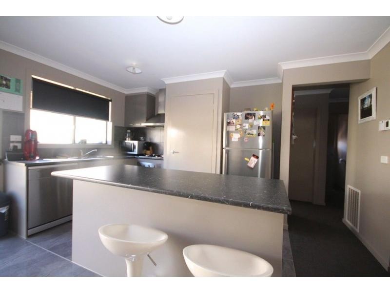 21 Akins Rise, Golden Square VIC 3555