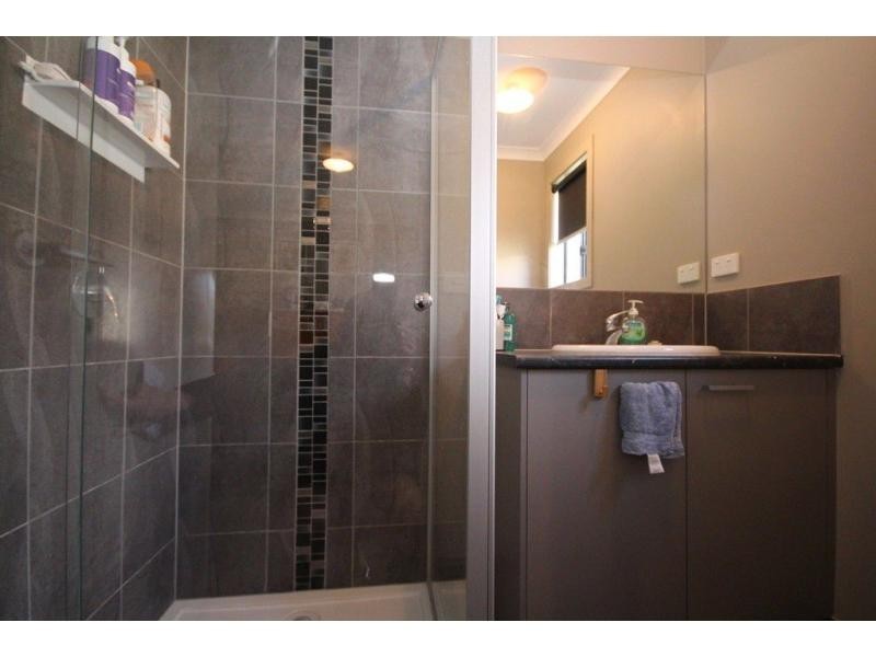 21 Akins Rise, Golden Square VIC 3555