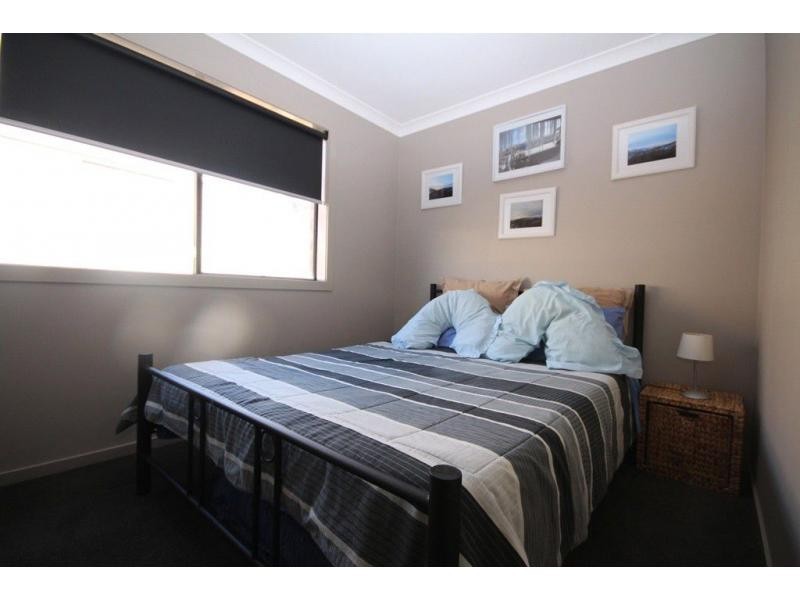 21 Akins Rise, Golden Square VIC 3555