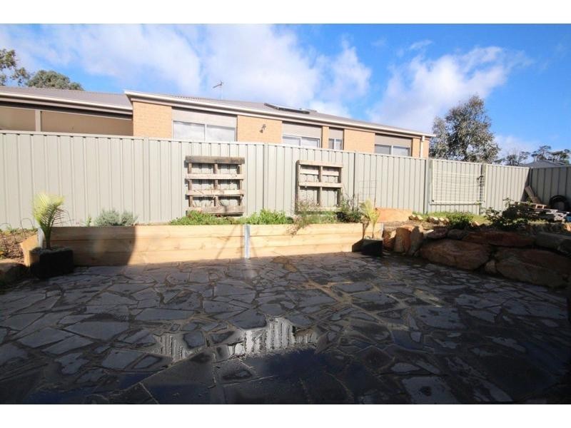 21 Akins Rise, Golden Square VIC 3555