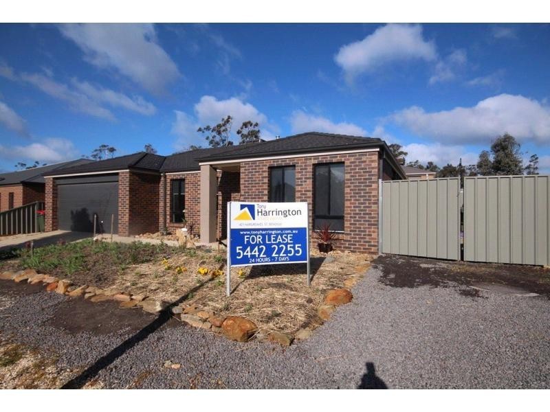 21 Akins Rise, Golden Square VIC 3555