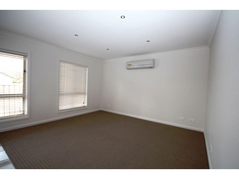 9 School Street, California Gully VIC 3556